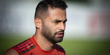 Thiago Maia dispara após cobrança de torcedor por erros de passes: ‘Tô ficando bravo com isso’