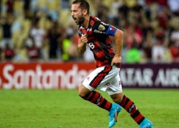 Após noite de gala no Maracanã, Everton Ribeiro solta o verbo e nega existência de ‘panelas’: ‘se fala muita inverdade’