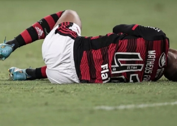 Matheus França fará a primeira cirurgia de sua vida aos 18 anos após fraturar osso em partida contra o São Paulo