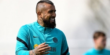 Flamengo prepara proposta milionária para a contratação de Arturo Vidal; valores dos salários são expostos