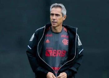 Jogador do Flamengo sofre séria lesão nos ligamentos e deve ficar semanas longe dos gramados