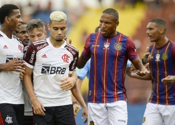 Manchester United faz pedido especial ao Flamengo para a venda de Andreas Pereira; detalhes são expostos por Marcos Braz