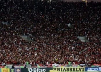 Flamengo x Palmeiras foi o maior público da história do ‘novo’ Maracanã e recorde do Brasileirão é quebrado
