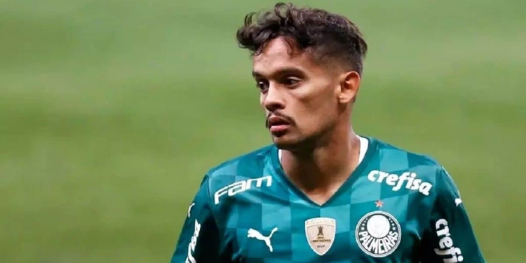 Flamengo e Botafogo estariam interessados em Gustavo Scarpa, de saída do Palmeiras; salário exorbitante preocupa a Nação