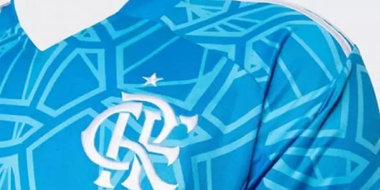 Novo uniforme do Flamengo vaza em site e começa a ser vendido antes mesmo do lançamento oficial