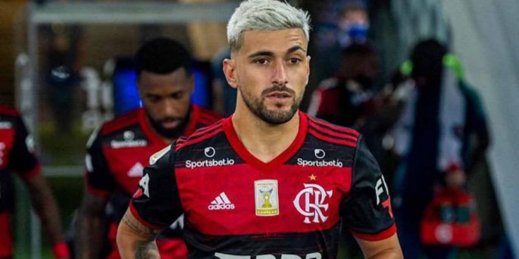 Uruguaio que joga na Europa se oferece ao Flamengo para ser ‘substituto’ de Arrascaeta no time de Paulo Sousa