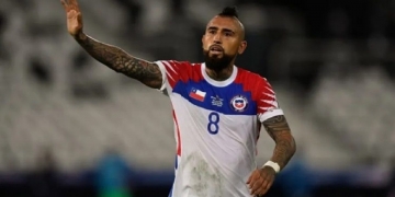 Maioria dos dirigentes é contrária à contratação de Arturo Vidal; Flamengo adota cautela nas negociações