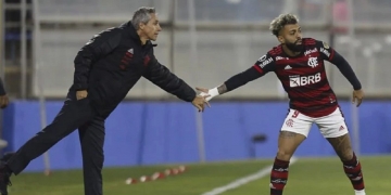 Após noite histórica, Gabigol manda recado a ex-atacante do Vasco que lhe ironizou: ‘vai ter que falar de mim’