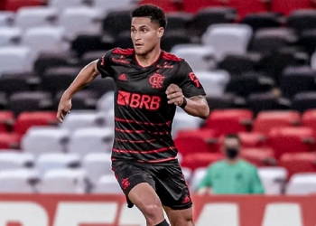 Flamengo bate o martelo e define futuro de João Gomes após sondagens de times bilionários da Europa
