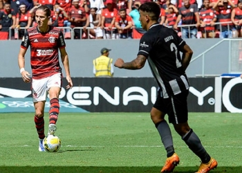Flamengo confirma lesão em Filipe Luís; situação de Paulo Sousa fica ainda mais complicada