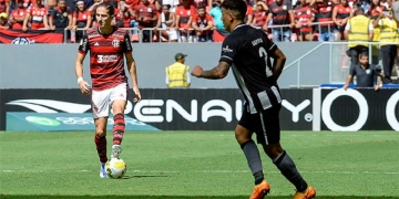 Flamengo confirma lesão em Filipe Luís; situação de Paulo Sousa fica ainda mais complicada