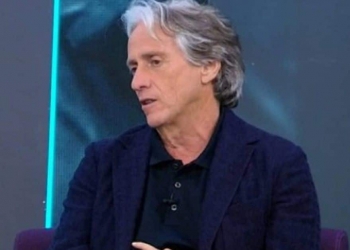 Jorge Jesus confirma propostas vindas de times brasileiros, seleções sul-americanas e time da Premier League