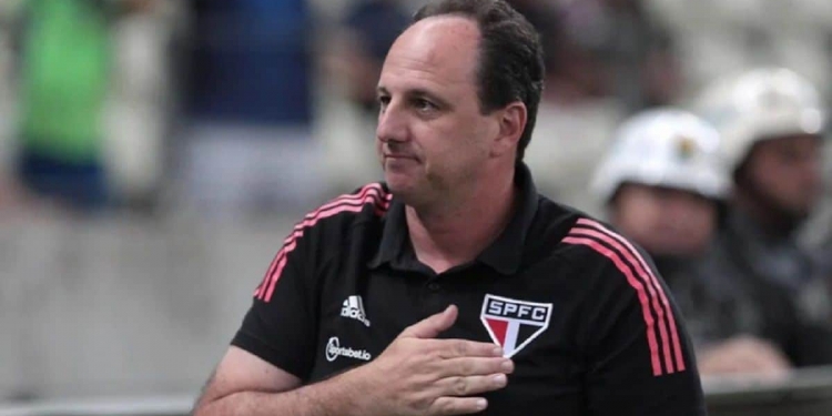 Rogério Ceni telefona por 45 minutos para jogador do Flamengo e tenta convencê-lo de ir para o São Paulo
