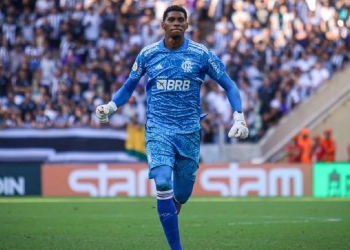 Paulo Sousa marca reunião com Hugo Souza e dispara a verdade sobre a sua permanência no elenco do Flamengo