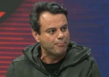 Eric Faria confessa erro e pede desculpas a Paulo Sousa ao vivo na TV