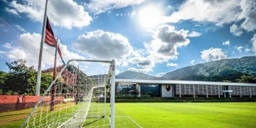 Flamengo anuncia a contratação de volante colombiano como novo reforço para a temporada de 2022