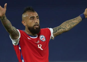 Fonte italiana diz que Arturo Vidal e Flamengo estão em conversas adiantadas; chileno é aguardado no Rio no próximo mês