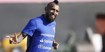 Um passo de cada vez: Vidal deve aceitar receber menos que Gabigol para fechar com o Flamengo