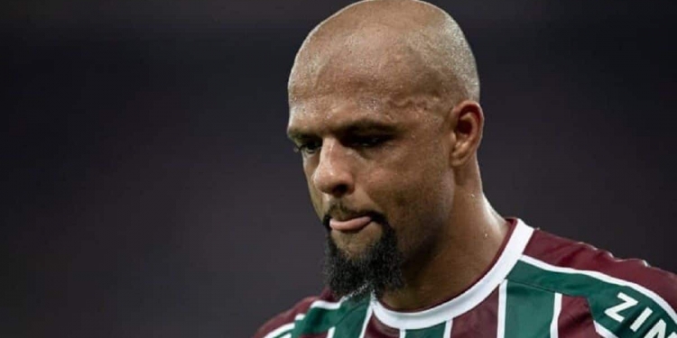 ‘Seu morto de fome. Quer aparecer, seu imundo’: Felipe Melo perde a cabeça após derrota para o Flamengo e dá chilique