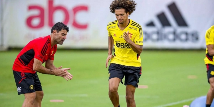 Willian Arão rompe o silêncio e dispara sobre o Flamengo: ‘não estou feliz’