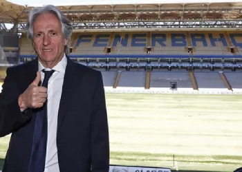 Nome ligado ao Flamengo é apresentado como novo reforço do Fenerbahçe, de Jorge Jesus