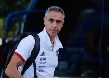 Flamengo aceita pagar multa rescisória para demitir Paulo Sousa; técnico pode cair antes da partida contra o Red Bull Bragantino