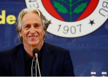 Nas mãos de Jorge Jesus, Fenerbahçe trava briga com o Flamengo na contratação de destaque do Brasileirão