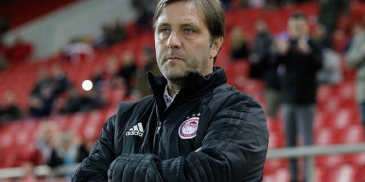 Técnico português Pedro Martins, do Olympiacos (Grécia), é oferecido ao Flamengo para substituir Paulo Sousa