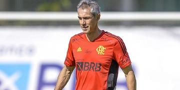 ‘Sacanagem o que estão fazendo’: jogadores do Flamengo demonstram inconformismo com tratamento a Paulo Sousa