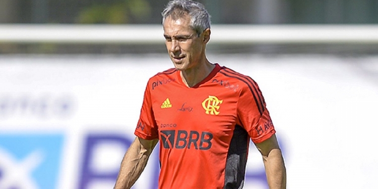 ‘Sacanagem o que estão fazendo’: jogadores do Flamengo demonstram inconformismo com tratamento a Paulo Sousa