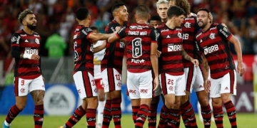 Torcida do Flamengo perde a paciência e detona David Luiz: ‘o cara não dá um pique, sempre trotando’