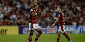 ‘Até oito meses fora’: médicos descobrem que lesão é grave e Bruno Henrique pode não jogar mais pelo Flamengo em 2022
