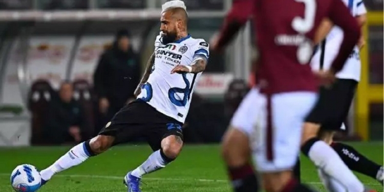 ‘Gelo no sangue’: Flamengo espera até o último segundo para contratar Arturo Vidal como reforço