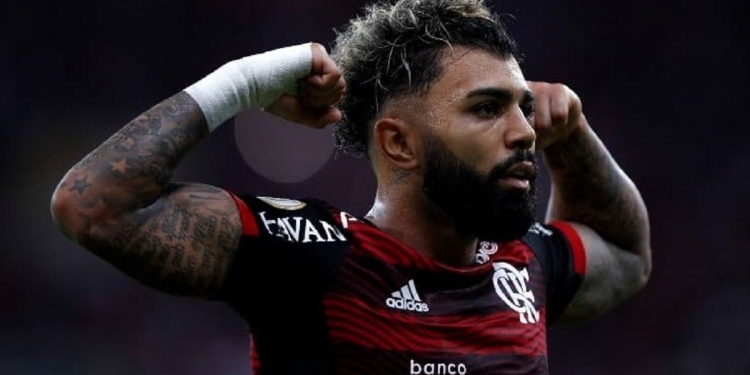 Gigante da Inglaterra prepara bolada de R$ 315 milhões para comprar Gabigol junto ao Flamengo