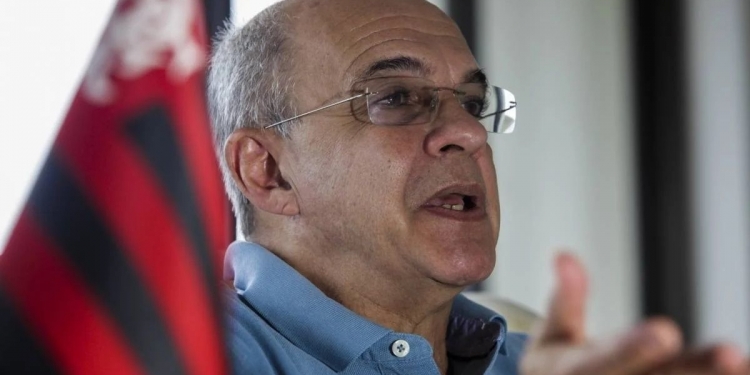 Bandeira de Mello critica construção de novo estádio do Flamengo e defende: ‘prefiro a licitação do Maracanã’
