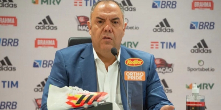 Ex-jogador do Fluminense entra na mira do Flamengo para substituir Andreas Pereira; reuniões devem ocorrer neste mês