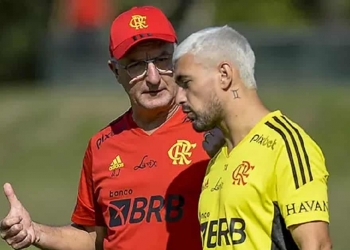 Dor de cabeça para Dorival Júnior: Arrascaeta sente dores e vira desfalque para o Flamengo