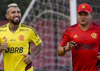 Condicionamento físico de Arturo Vidal surpreende a todos nos bastidores do Flamengo; chileno treina no CT Ninho do Urubu à espera da estreia