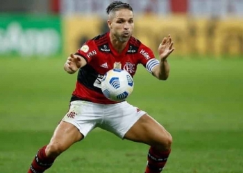 Autor de gol na vitória do Flamengo, Diego Ribas é sondado por clube europeu e pode deixar o Rubro-Negro