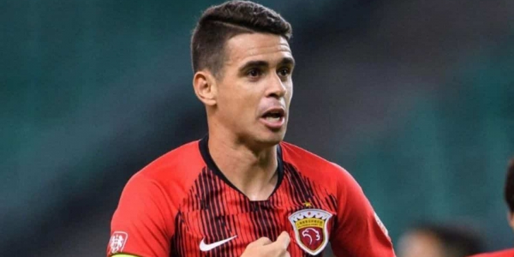 Após ‘sim’ dos chineses, Oscar desembarca no Brasil e intensifica conversas com o Flamengo