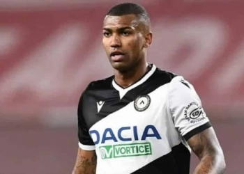 ‘Falta pouco’: Walace expõe acerto com o Flamengo em conversa com Marinho nas redes sociais
