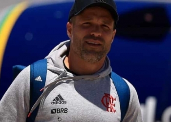 Em coletiva de imprensa, Diego Ribas anuncia saída do Flamengo; clube do exterior é especulado como novo destino