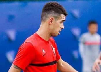 Flamengo acerta com Oscar, mas Shanghai Port continua barrando a transferência por motivo inusitado