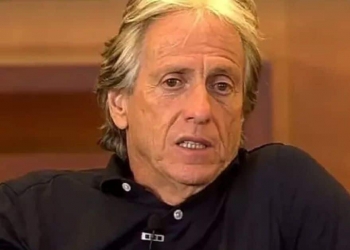 À TV portuguesa, Jorge Jesus confessa desejo de voltar ao Brasil: ‘está nos meus planos’