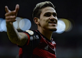 A pedido de Jorge Jesus, Fenerbahçe quer tirar Pedro do Flamengo e prepara oferta envolvendo a liberação do atacante Diego Rossi