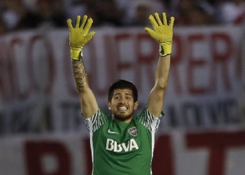 Empresário de Agustín Rossi se irrita com salários do Boca Juniors e abre caminho ao Flamengo: ‘iguais ao do quarto goleiro do Panamá’