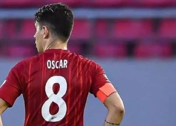 Aos torcedores chineses, Oscar anuncia que vai iniciar treinos no Flamengo