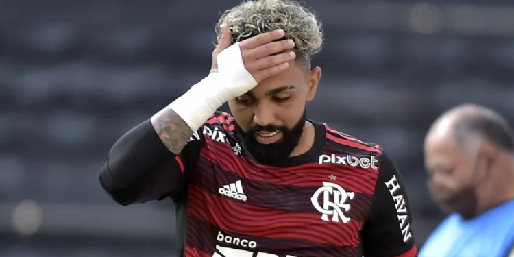 Após encerrar jejum de gols, Gabi reclama das vaias e chama a torcida do Flamengo de ‘ingrata’
