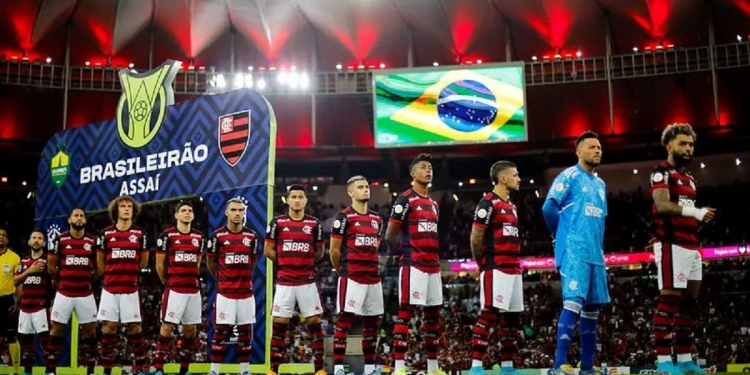 Titular absoluto nos últimos títulos, medalhão que custa R$ 430 mil vira peso e Flamengo procura um clube interessado na sua contratação