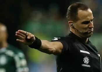 Flamengo x Corinthians: Conmebol escala árbitro que já foi suspenso por grave erro contra a Seleção Brasileira